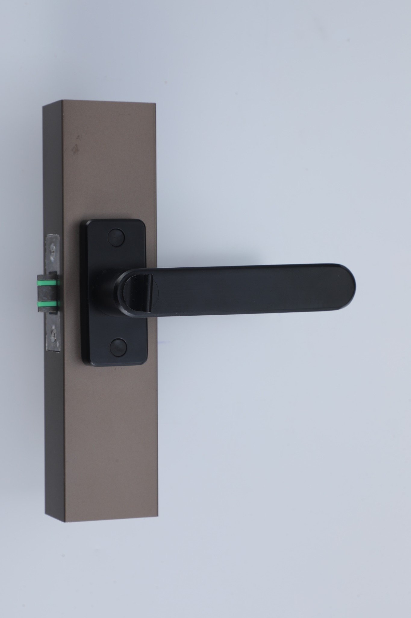 27N Medium-Narrow Swing Door Lock