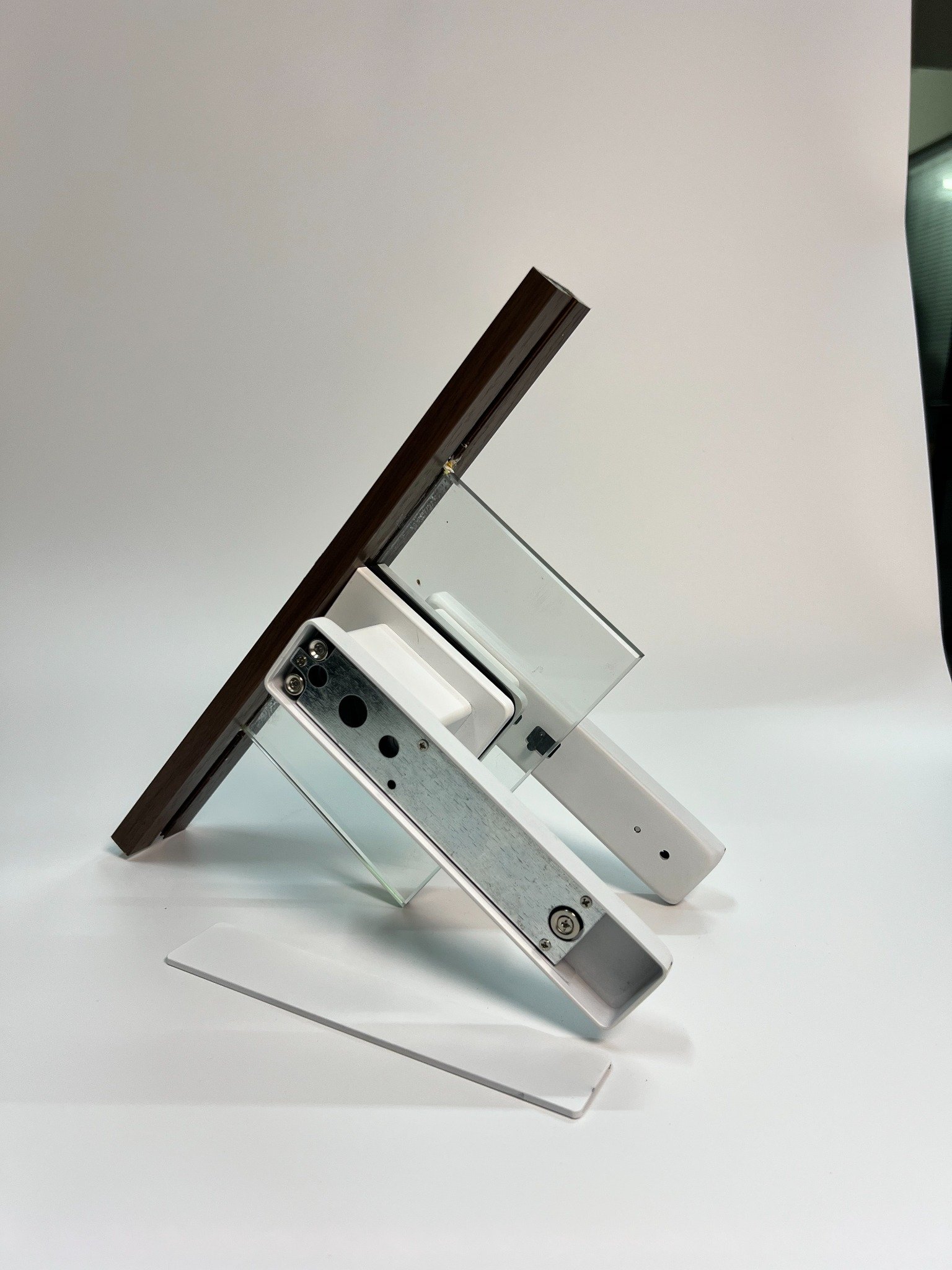 B01 Ultra-Slim Swing Door Lock - Single & Double Glazing - Image 7
